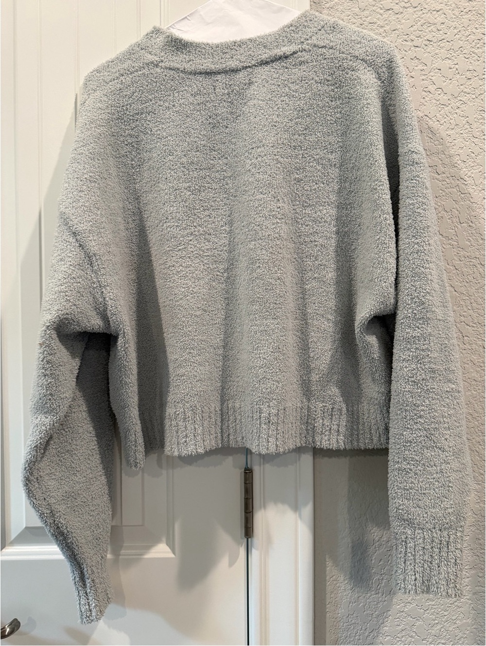 UGG Cozy Light Gray Button-Up Cardigan Sweater Size Large - Picture 4 of 4